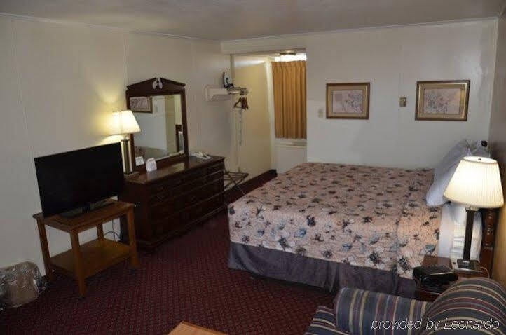 Red Carpet Inn & Suites Ebensburg Esterno foto